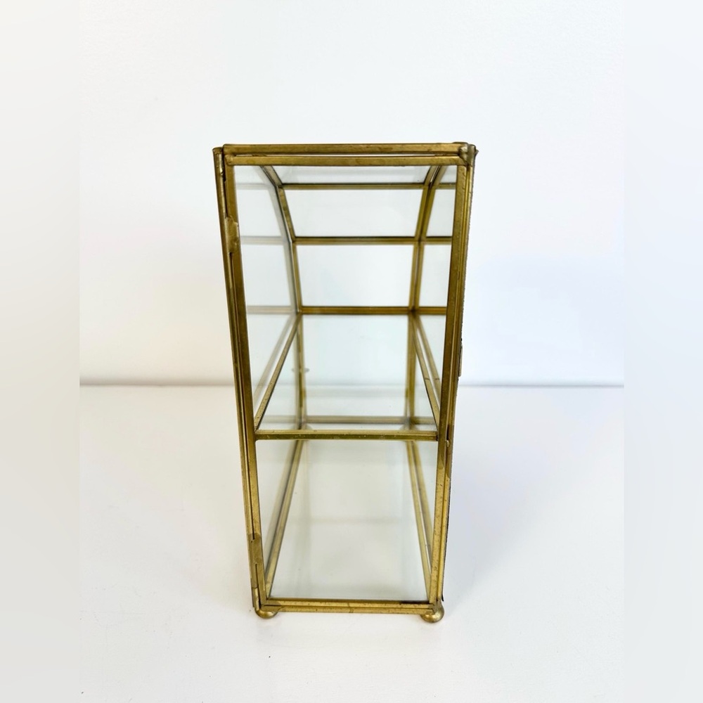 Vintage Left-Angled Quarter-Circle Brass and Glass Curio Display Cabinet - Picture 7 of 9